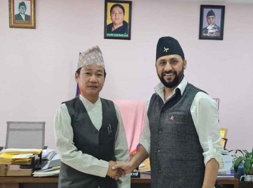 रवि लामिछानेलाई धरानका मेयर हर्क साम्पाङले दिए जितको शुभकामना